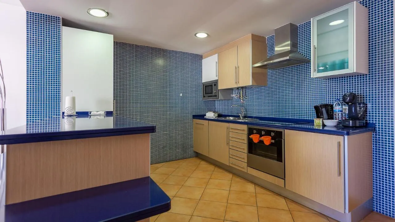 Magnificent 2Bdr Apartment W/ Ac & Pool - 2Min From Beach - By Lovelystay Armação de Pêra 0*,  Portugal