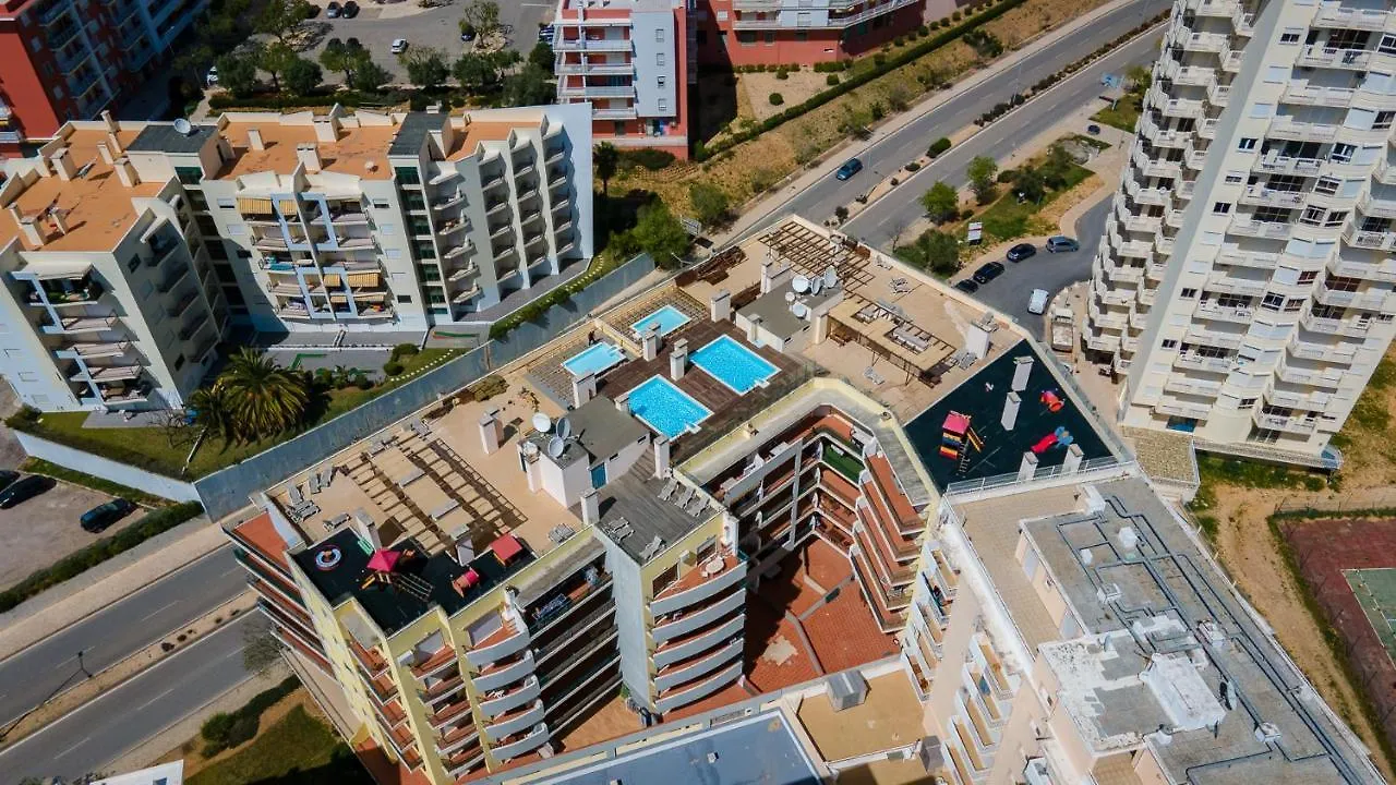 Magnificent 2Bdr Apartment W/ Ac & Pool - 2Min From Beach - By Lovelystay Armação de Pêra